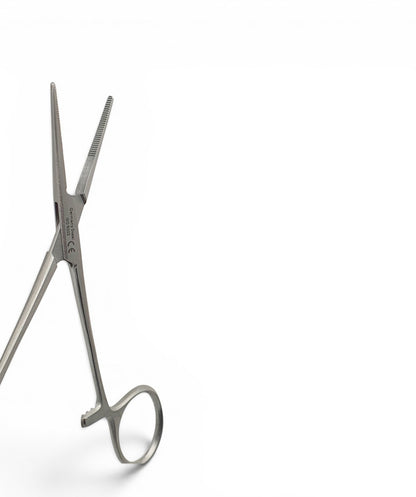 Pinza Kelly recta 14cm. - Acero alemán