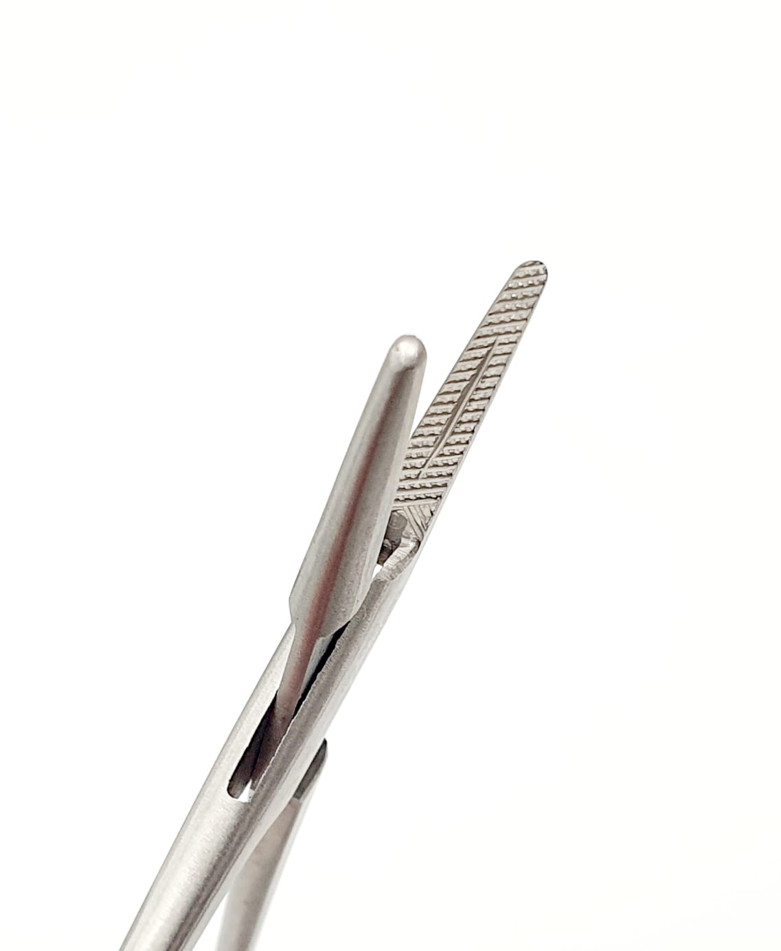 Porta agujas mayo hegar 12cm. - Acero alemán